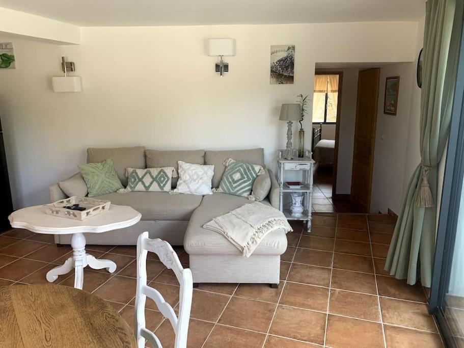 Appartement Bas De Maison Lavilledieu  Eksteriør bilde