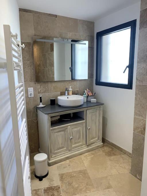 Appartement Bas De Maison Lavilledieu  Eksteriør bilde