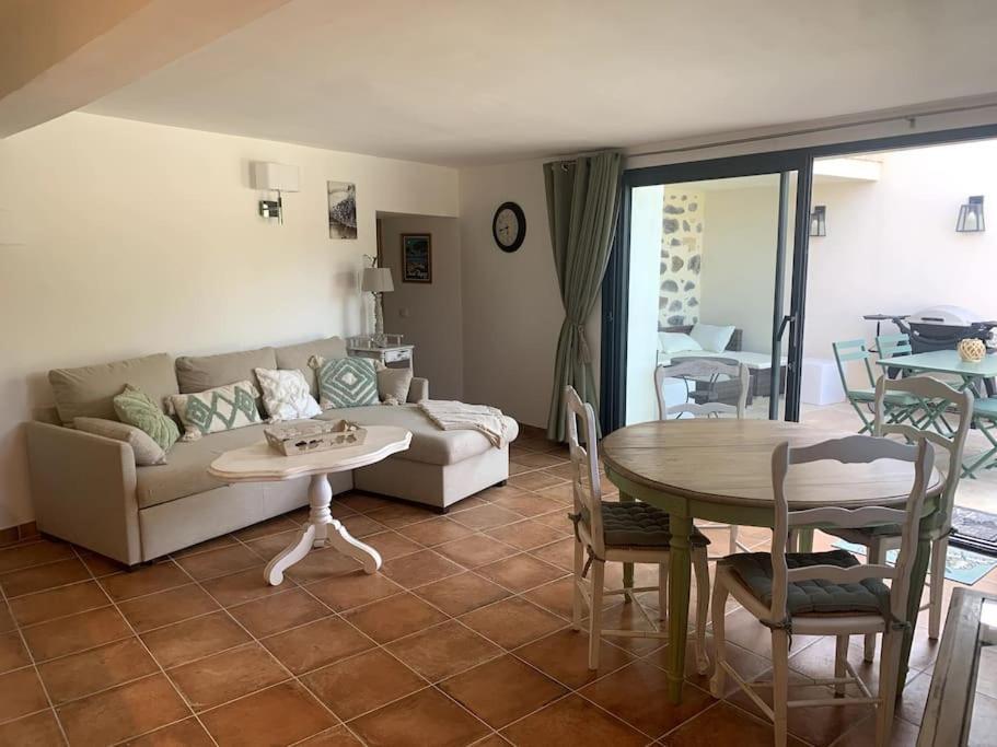 Appartement Bas De Maison Lavilledieu  Eksteriør bilde