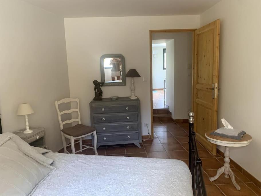 Appartement Bas De Maison Lavilledieu  Eksteriør bilde