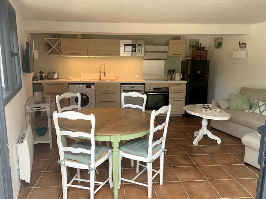 Appartement Bas De Maison Lavilledieu  Eksteriør bilde